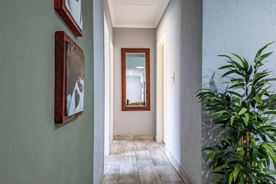 4 Bedroom Property for Sale in Ninapark Gauteng