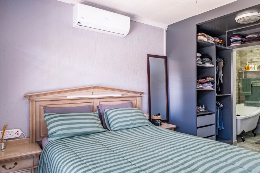 4 Bedroom Property for Sale in Ninapark Gauteng