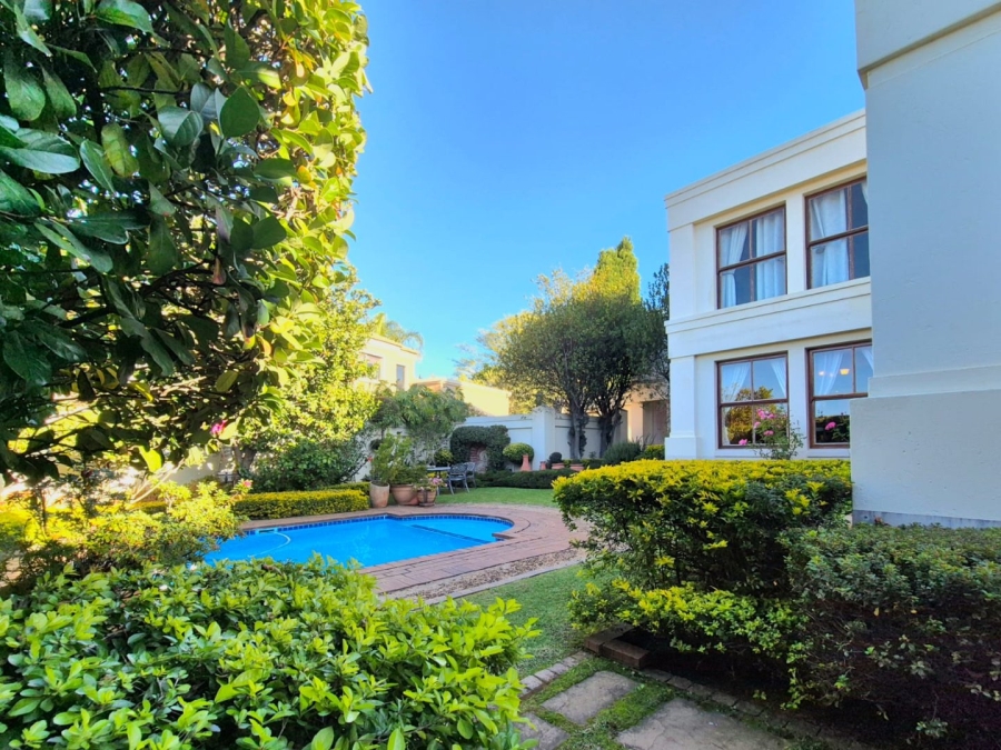 4 Bedroom Property for Sale in Woodhill Estate Gauteng