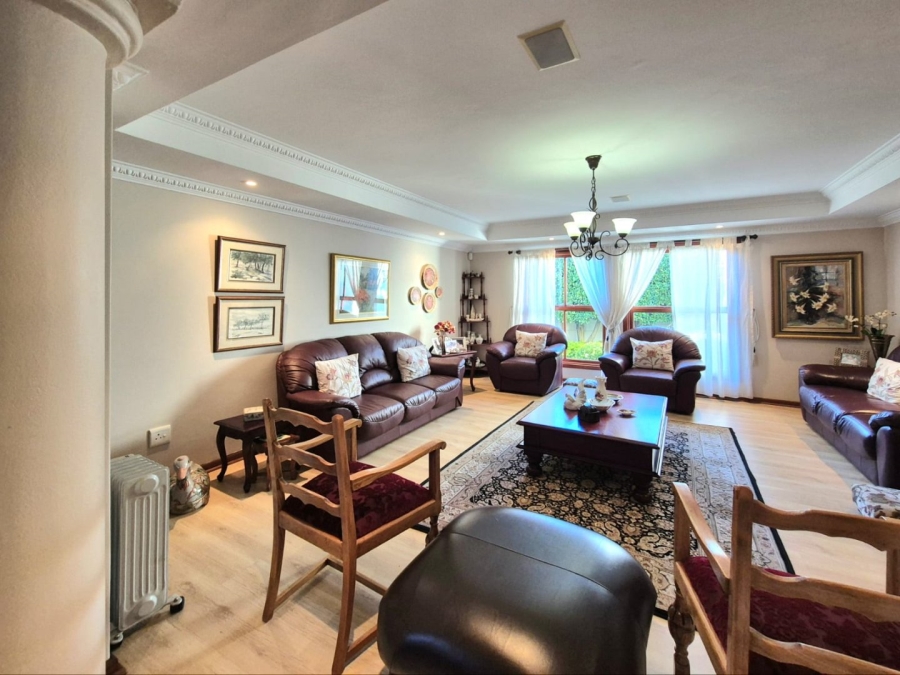 4 Bedroom Property for Sale in Woodhill Estate Gauteng