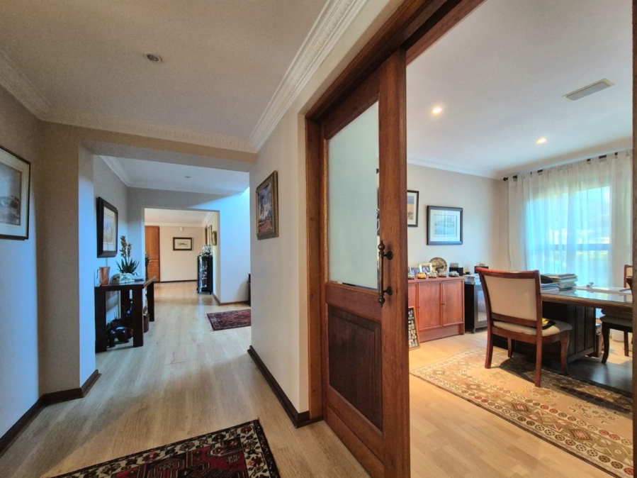 4 Bedroom Property for Sale in Woodhill Estate Gauteng