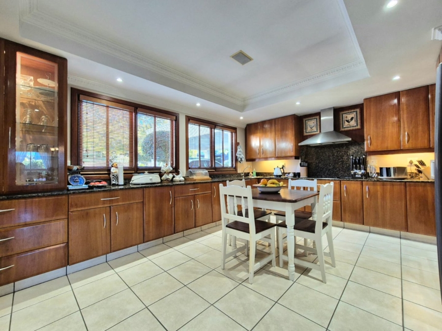 4 Bedroom Property for Sale in Woodhill Estate Gauteng