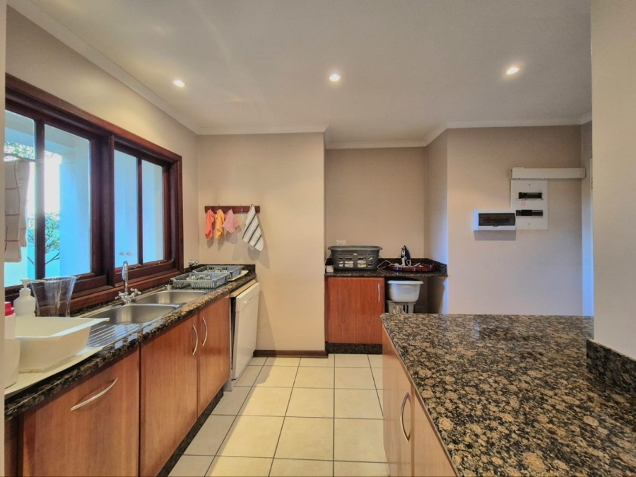 4 Bedroom Property for Sale in Woodhill Estate Gauteng