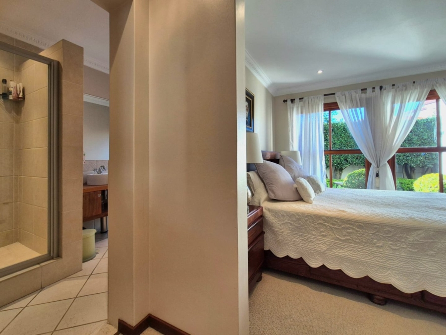 4 Bedroom Property for Sale in Woodhill Estate Gauteng