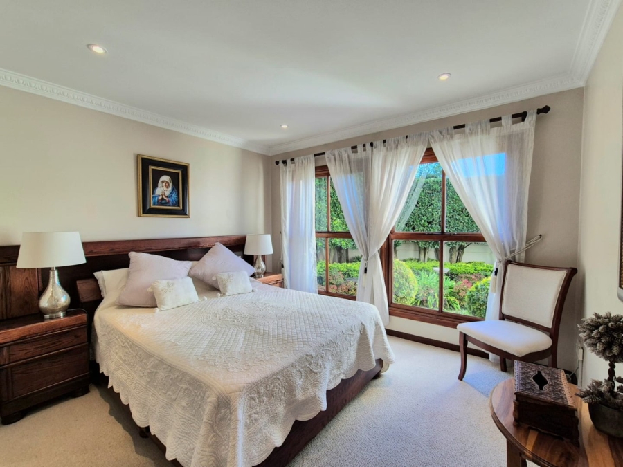 4 Bedroom Property for Sale in Woodhill Estate Gauteng