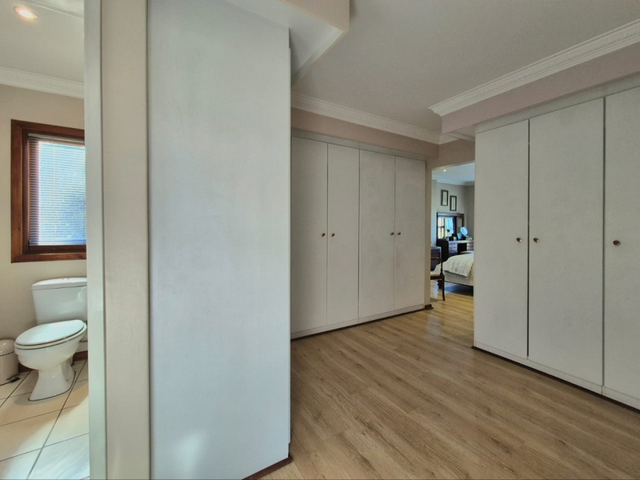 4 Bedroom Property for Sale in Woodhill Estate Gauteng