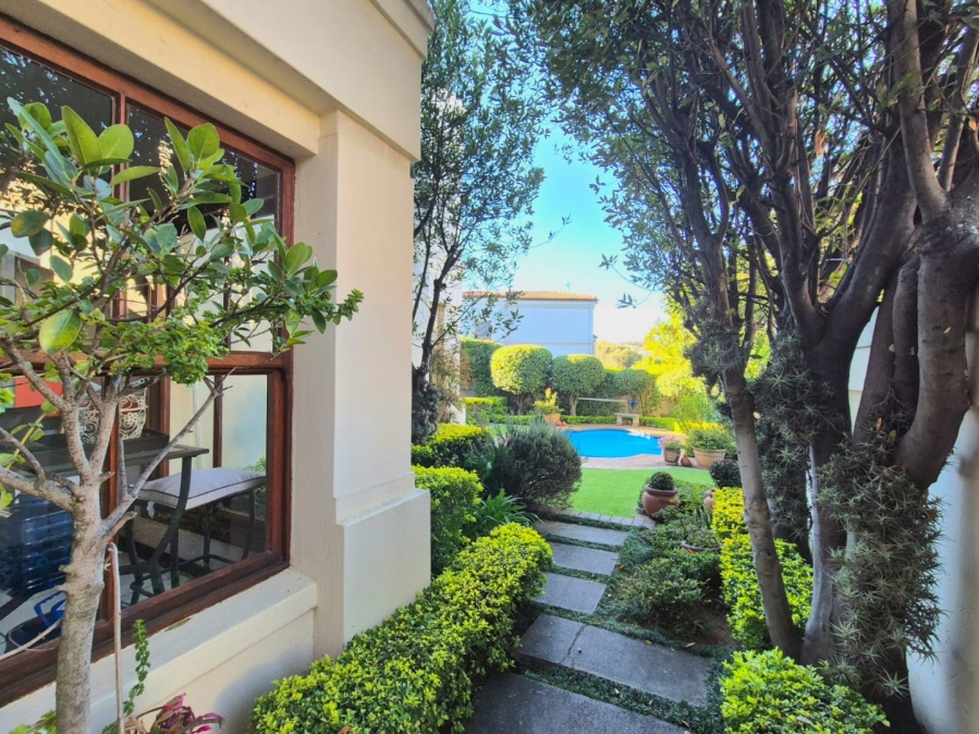4 Bedroom Property for Sale in Woodhill Estate Gauteng