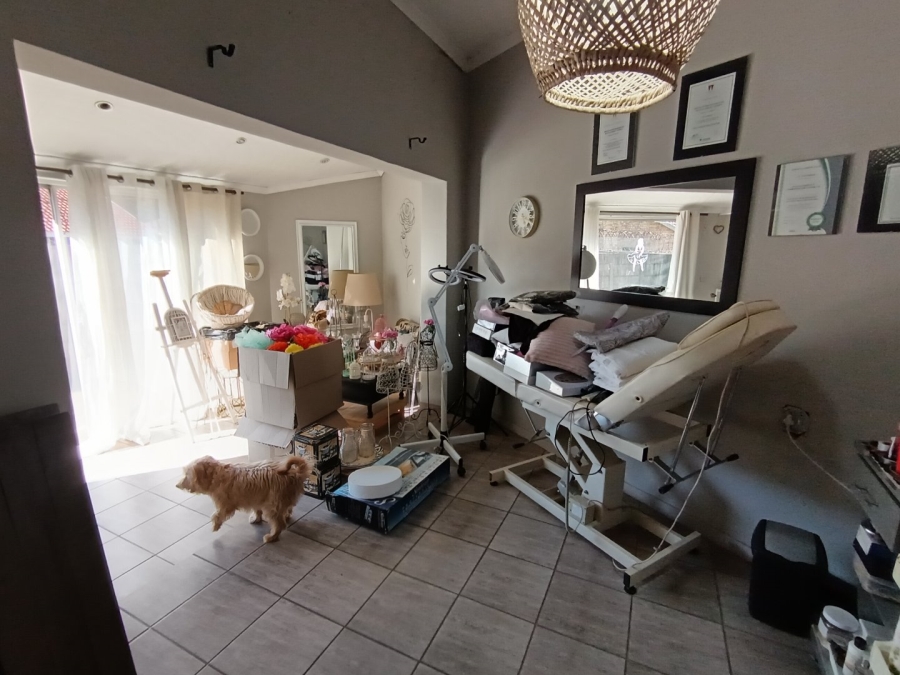 4 Bedroom Property for Sale in Allen Grove Gauteng