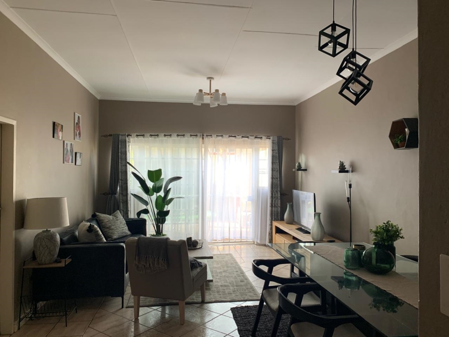 3 Bedroom Property for Sale in Faerie Glen Gauteng