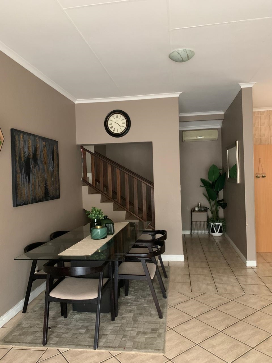 3 Bedroom Property for Sale in Faerie Glen Gauteng