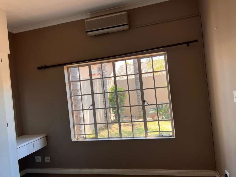 3 Bedroom Property for Sale in Faerie Glen Gauteng