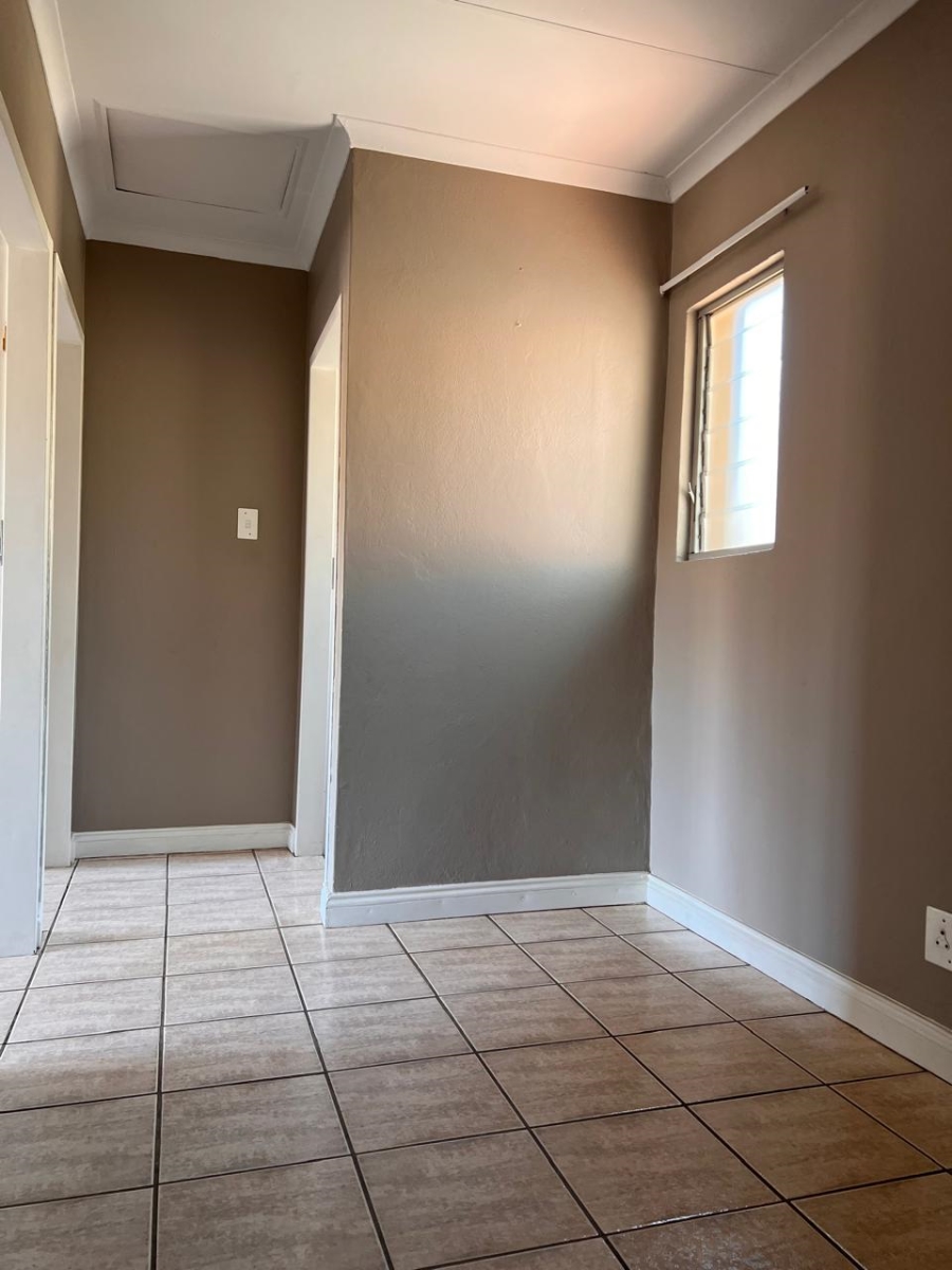 3 Bedroom Property for Sale in Faerie Glen Gauteng