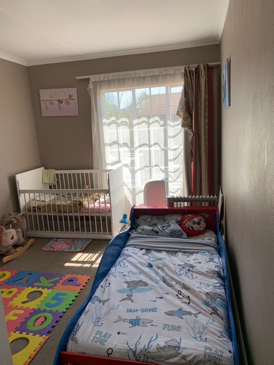 3 Bedroom Property for Sale in Faerie Glen Gauteng
