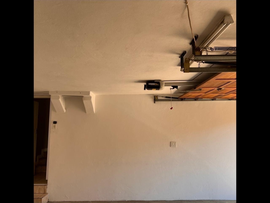 3 Bedroom Property for Sale in Faerie Glen Gauteng