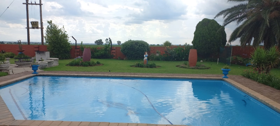 Commercial Property for Sale in Helderstrome AH Gauteng