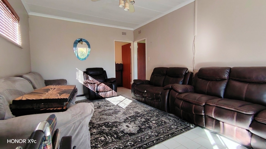 4 Bedroom Property for Sale in Meyerton Central Gauteng