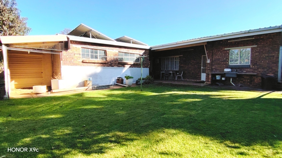 4 Bedroom Property for Sale in Meyerton Central Gauteng