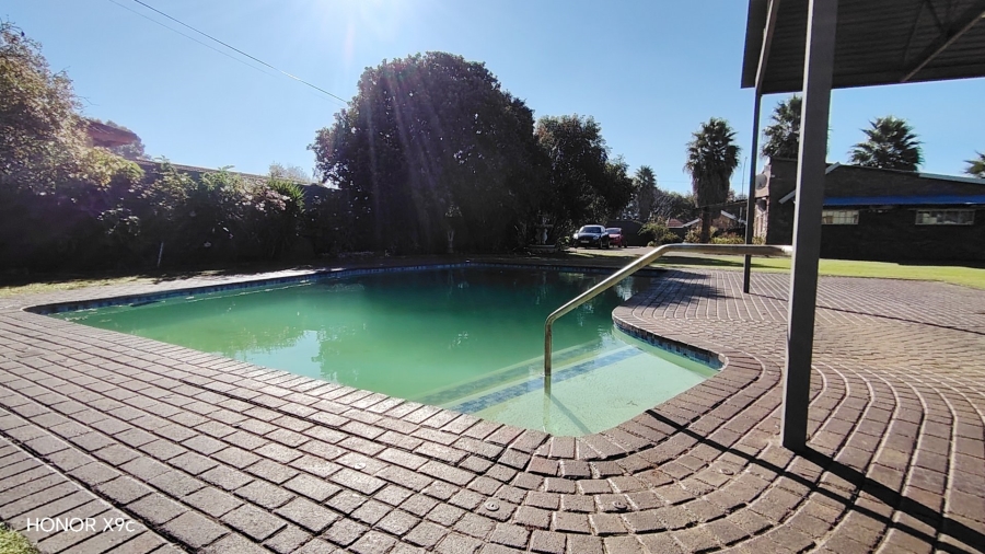 4 Bedroom Property for Sale in Meyerton Central Gauteng