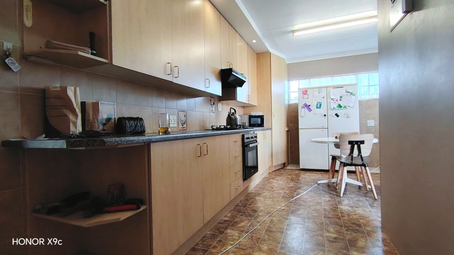 4 Bedroom Property for Sale in Meyerton Central Gauteng