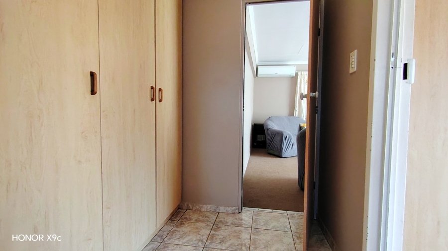 4 Bedroom Property for Sale in Meyerton Central Gauteng
