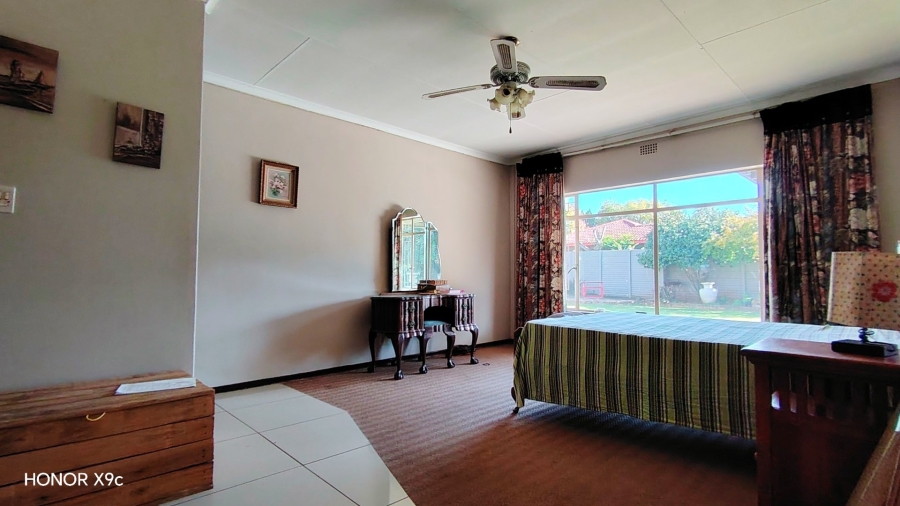 4 Bedroom Property for Sale in Meyerton Central Gauteng