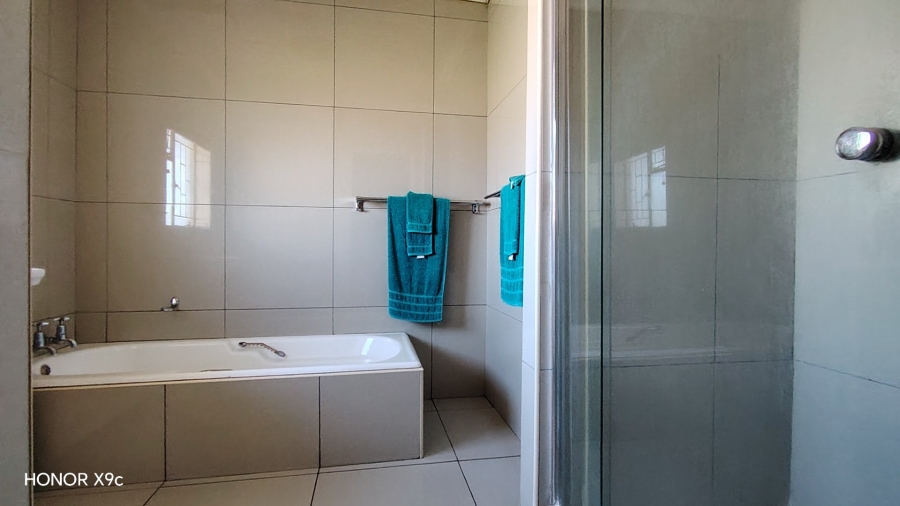 4 Bedroom Property for Sale in Meyerton Central Gauteng