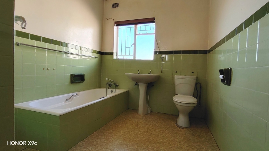 4 Bedroom Property for Sale in Meyerton Central Gauteng