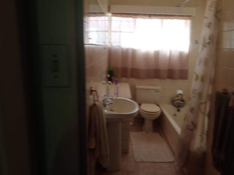 4 Bedroom Property for Sale in Malvern East Gauteng
