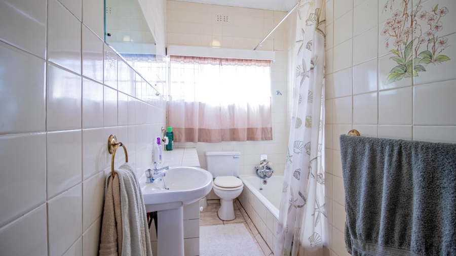 4 Bedroom Property for Sale in Malvern East Gauteng