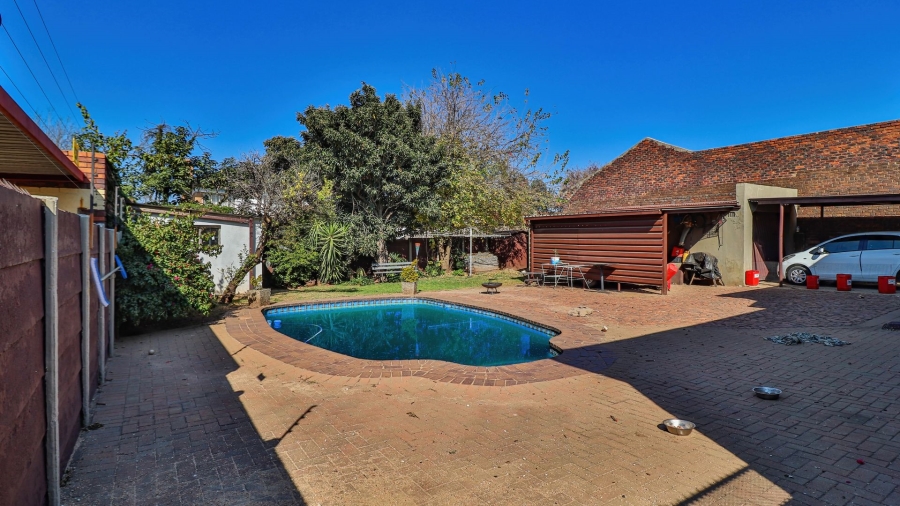 4 Bedroom Property for Sale in Malvern East Gauteng