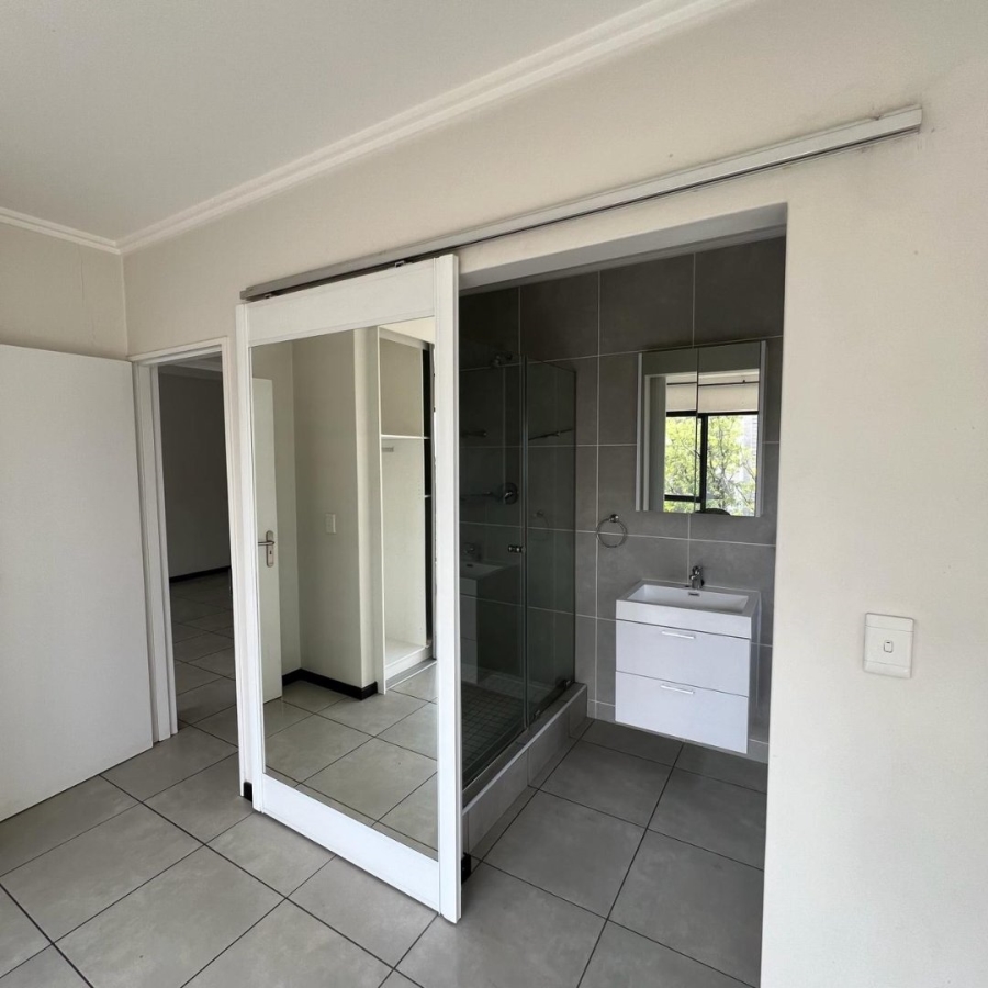 2 Bedroom Property for Sale in Lonehill Gauteng