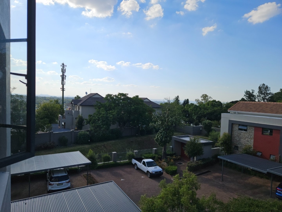 2 Bedroom Property for Sale in Lonehill Gauteng