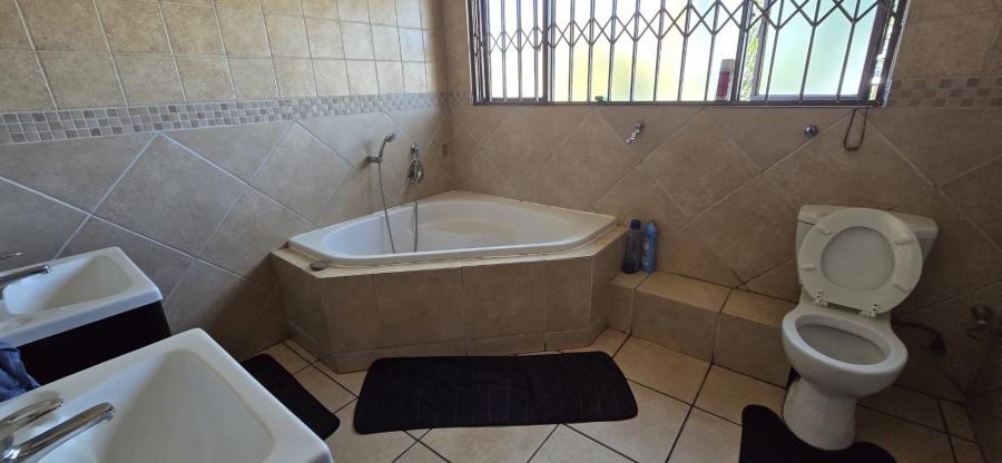 4 Bedroom Property for Sale in Amberfield Ridge Gauteng