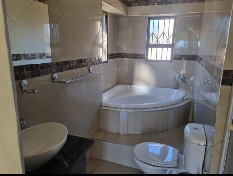 To Let 4 Bedroom Property for Rent in Montana Gauteng