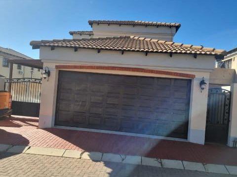 To Let 4 Bedroom Property for Rent in Montana Gauteng