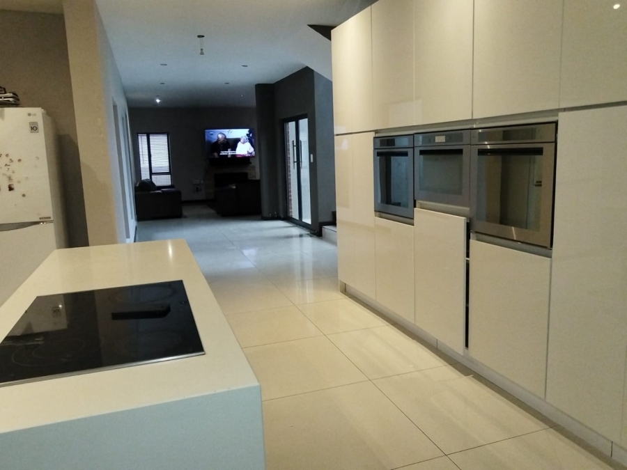 4 Bedroom Property for Sale in Pebble Rock Golf Village Gauteng