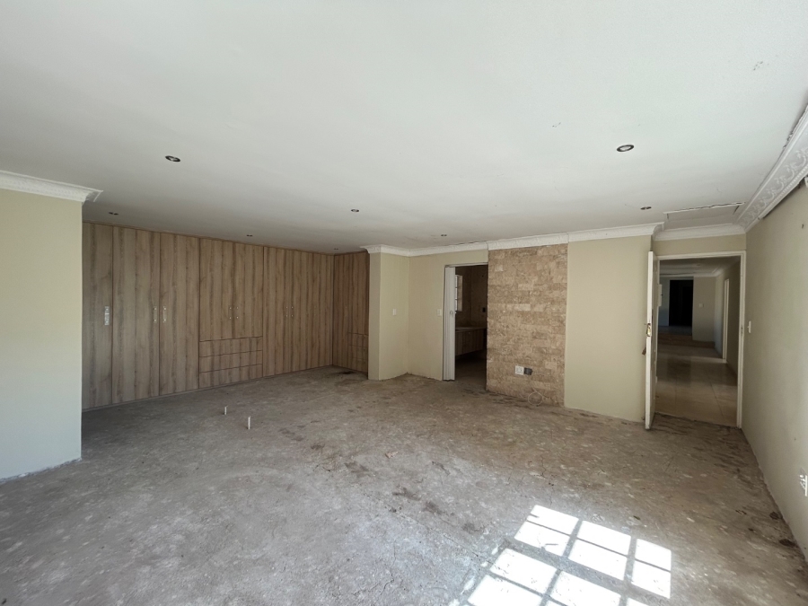 4 Bedroom Property for Sale in Vorna Valley Gauteng
