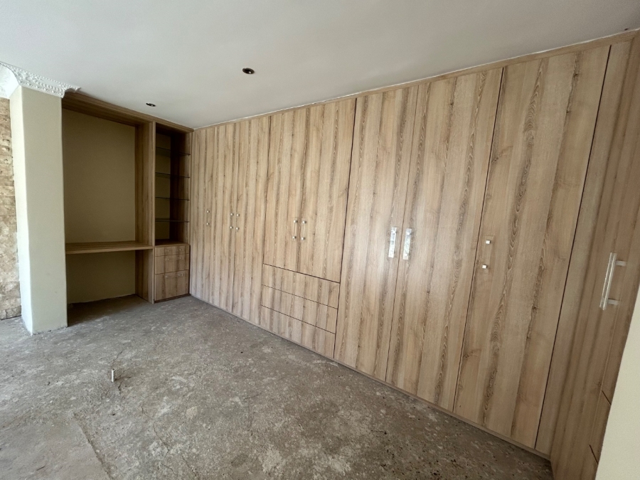 4 Bedroom Property for Sale in Vorna Valley Gauteng