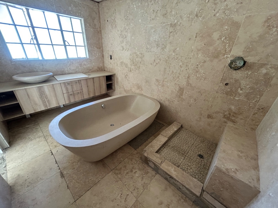 4 Bedroom Property for Sale in Vorna Valley Gauteng