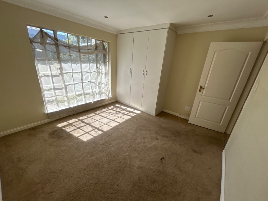 4 Bedroom Property for Sale in Vorna Valley Gauteng