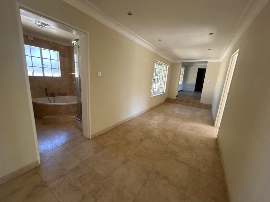 4 Bedroom Property for Sale in Vorna Valley Gauteng