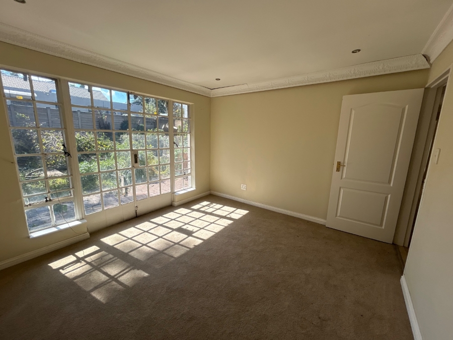 4 Bedroom Property for Sale in Vorna Valley Gauteng