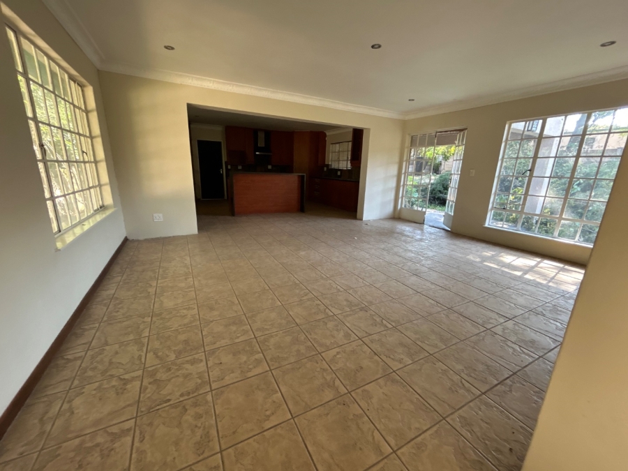 4 Bedroom Property for Sale in Vorna Valley Gauteng