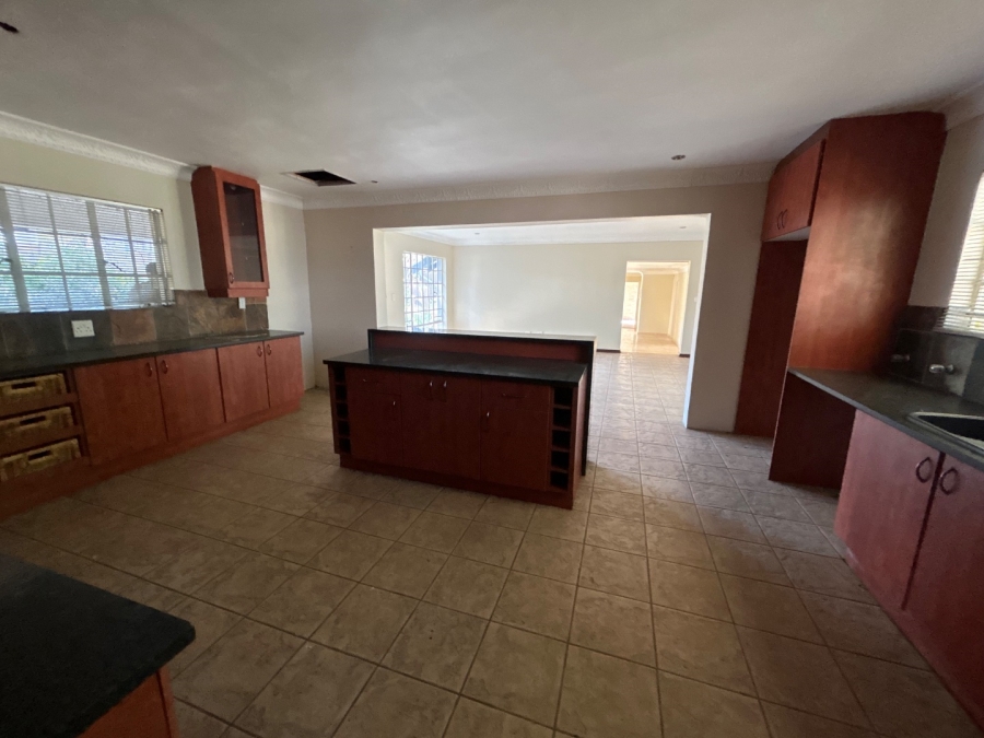 4 Bedroom Property for Sale in Vorna Valley Gauteng