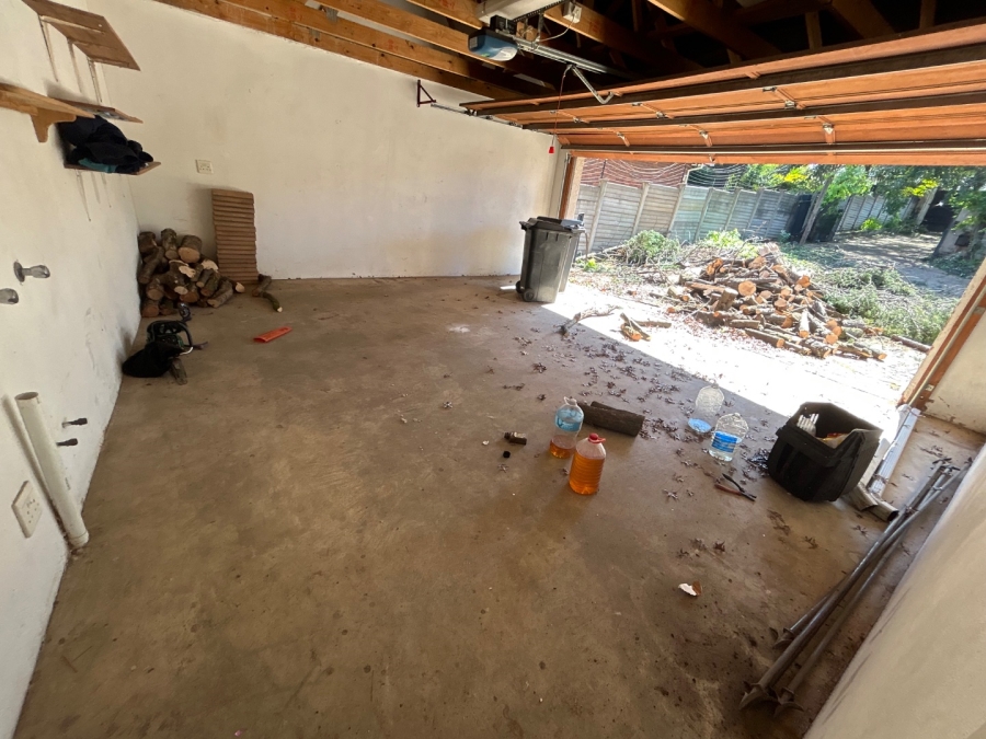 4 Bedroom Property for Sale in Vorna Valley Gauteng