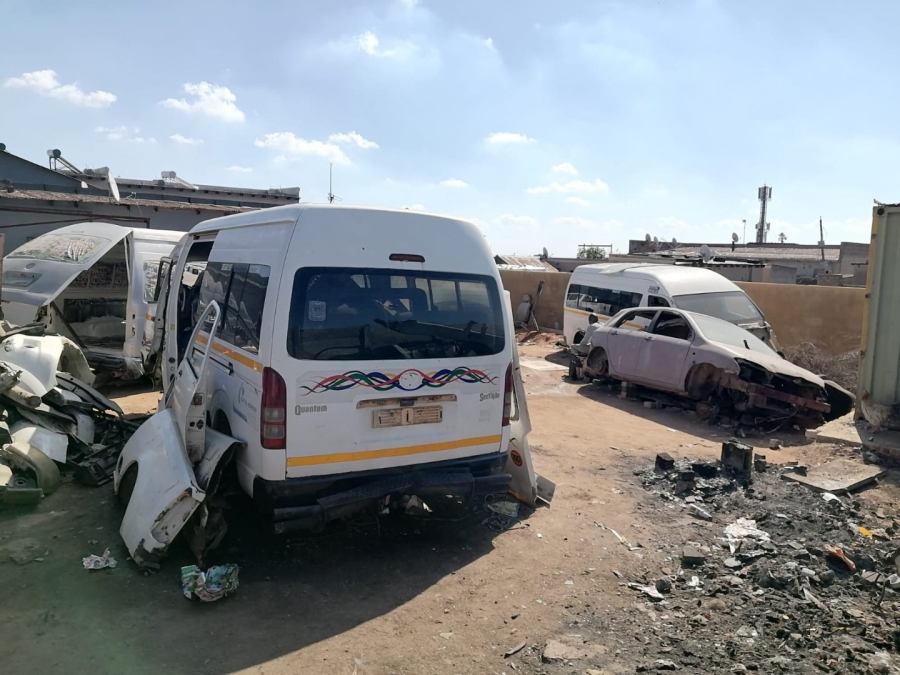 To Let Commercial Property for Rent in Mqantsa Gauteng