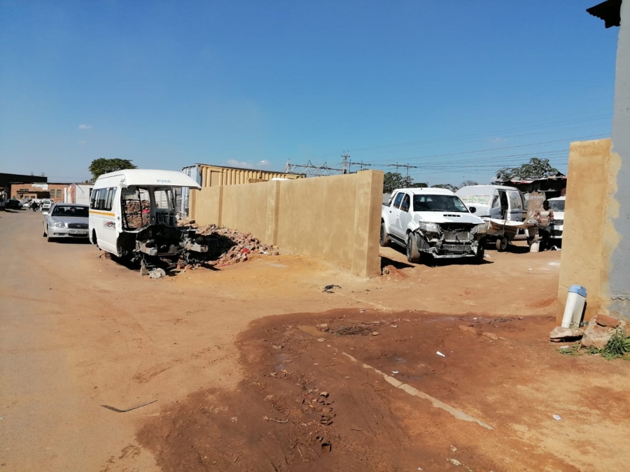 To Let Commercial Property for Rent in Mqantsa Gauteng