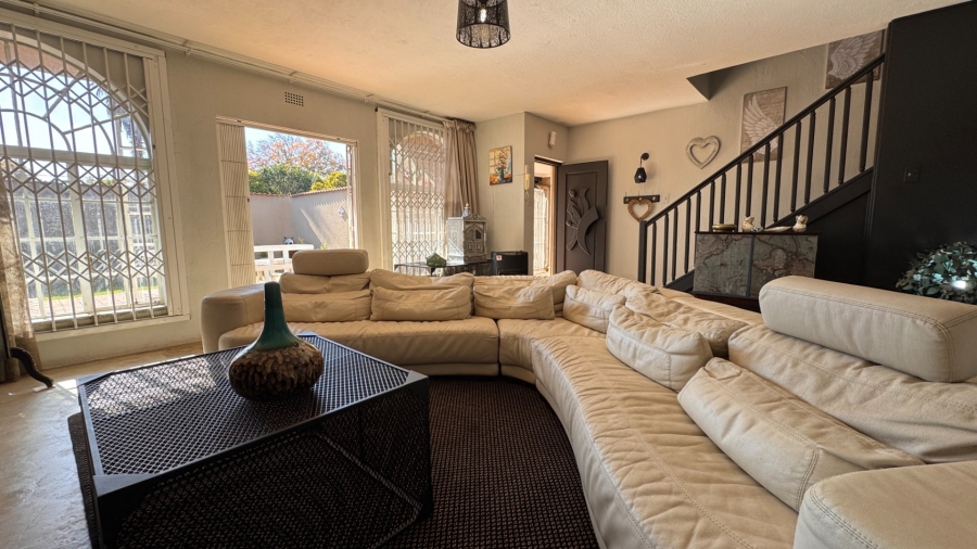 3 Bedroom Property for Sale in Three Rivers Proper Gauteng