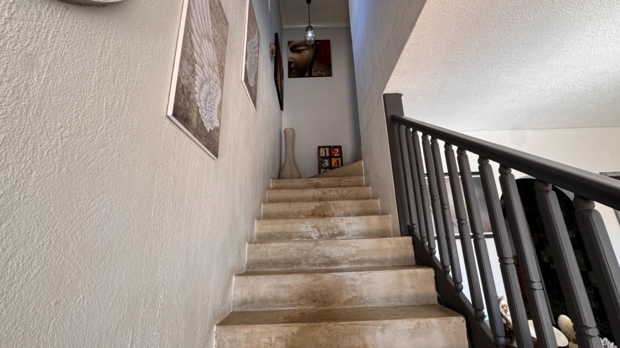 3 Bedroom Property for Sale in Three Rivers Proper Gauteng