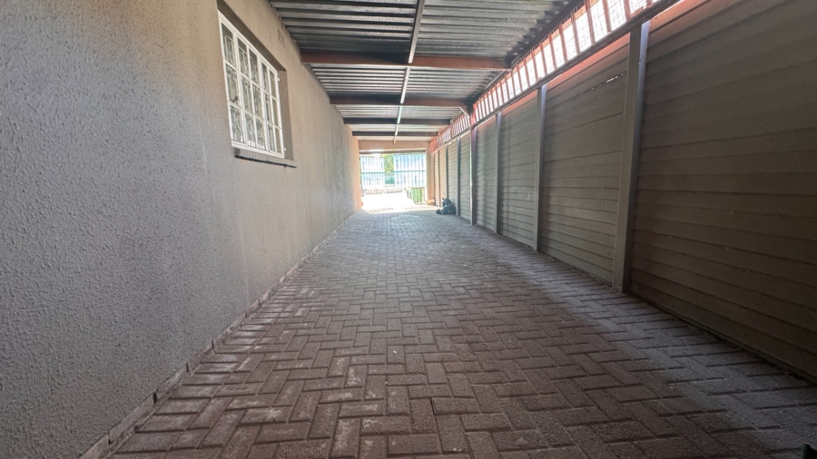 3 Bedroom Property for Sale in Three Rivers Proper Gauteng